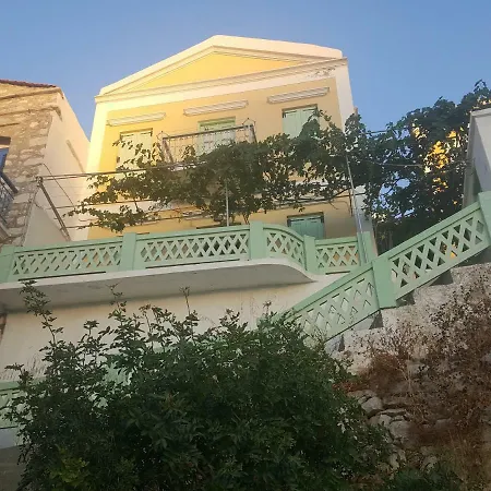 Pitini Casa di campagna Sými